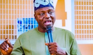 Crisis: APC North-Central Forum gives Nat'l Chairman two-weeks ultimatum to quit over alleged primary election irregularities