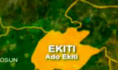 Tension in Fayemi’s hometown as youths burn Police Station ahead of Ekiti Gov'ship poll