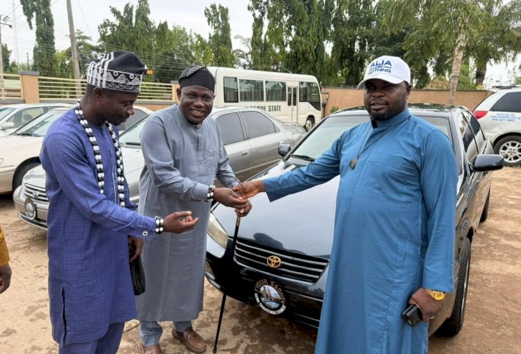 Benue's Guma LG Chairman, Orwough, strengthens traditional institutions with vehicle donations