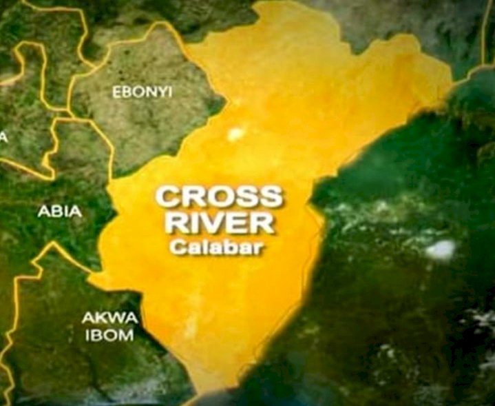 Outrage in Cross River as akara seller allegedly caught mixing human waste with beans