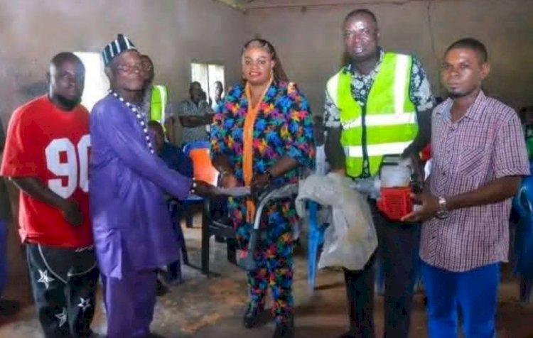 Benue SUBEB Chairman donates mower to Mbakpiam school, pledges wider intervention